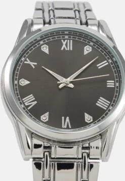 Pier One Uhr - Silver-coloured 11 Pier One Uhr - Silver-coloured -Pier One 1a135a3d600e4818a948a57621d2eb8b