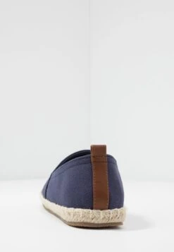 Pier One RENA ESPADRILLE UNISEX - Espadrille - Dark Blue 13 Pier One RENA ESPADRILLE UNISEX - Espadrille - Dark Blue -Pier One 2c00e9d984504d77b812e8ffd7e16bdf