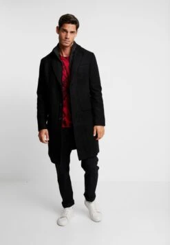 Pier One 32 Pier One -Pier One 3010fca4ed984580b242f2ff85d05f1d