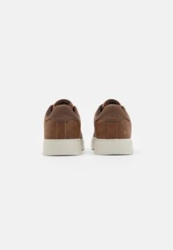 Pier One UNISEX - Sneaker Low - Cognac 10 Pier One UNISEX - Sneaker Low - Cognac -Pier One 8fc46a00bfc54014b9ab0c4b860fd9e9