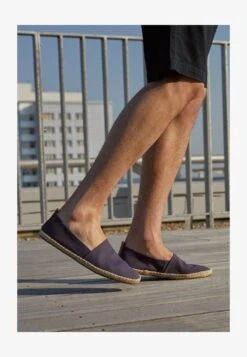 Pier One RENA ESPADRILLE UNISEX - Espadrille - Dark Blue 10 Pier One RENA ESPADRILLE UNISEX - Espadrille - Dark Blue -Pier One ddd12ad1b1c0447b922653244352df1c